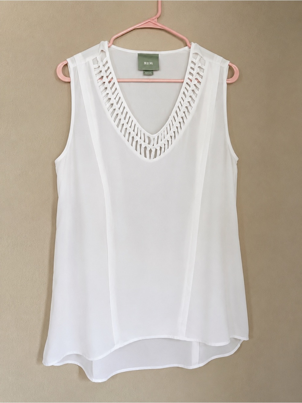 Maeve Anthropologie White Sleeveless V-Neck Blouse Cutout Detail Size Medium